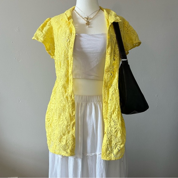 lemon yellow short sleeve floral lace button up/ cover🌟 - Picture 2 of 9